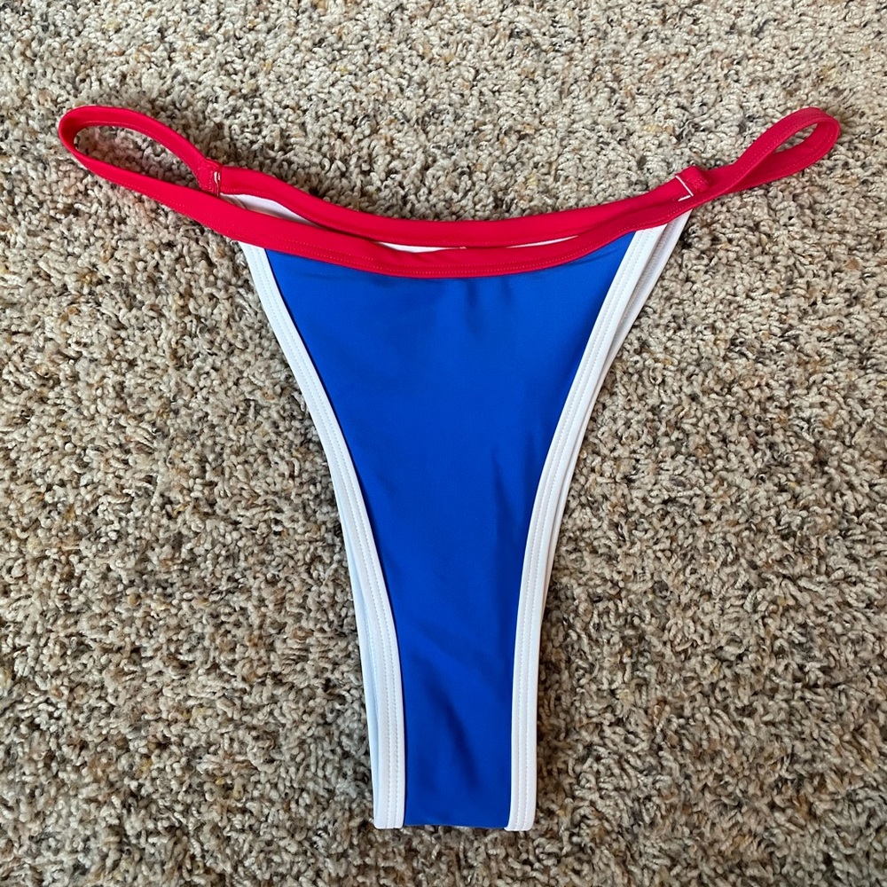 Cupshe Blue White & Red - size M - bikini bottoms
